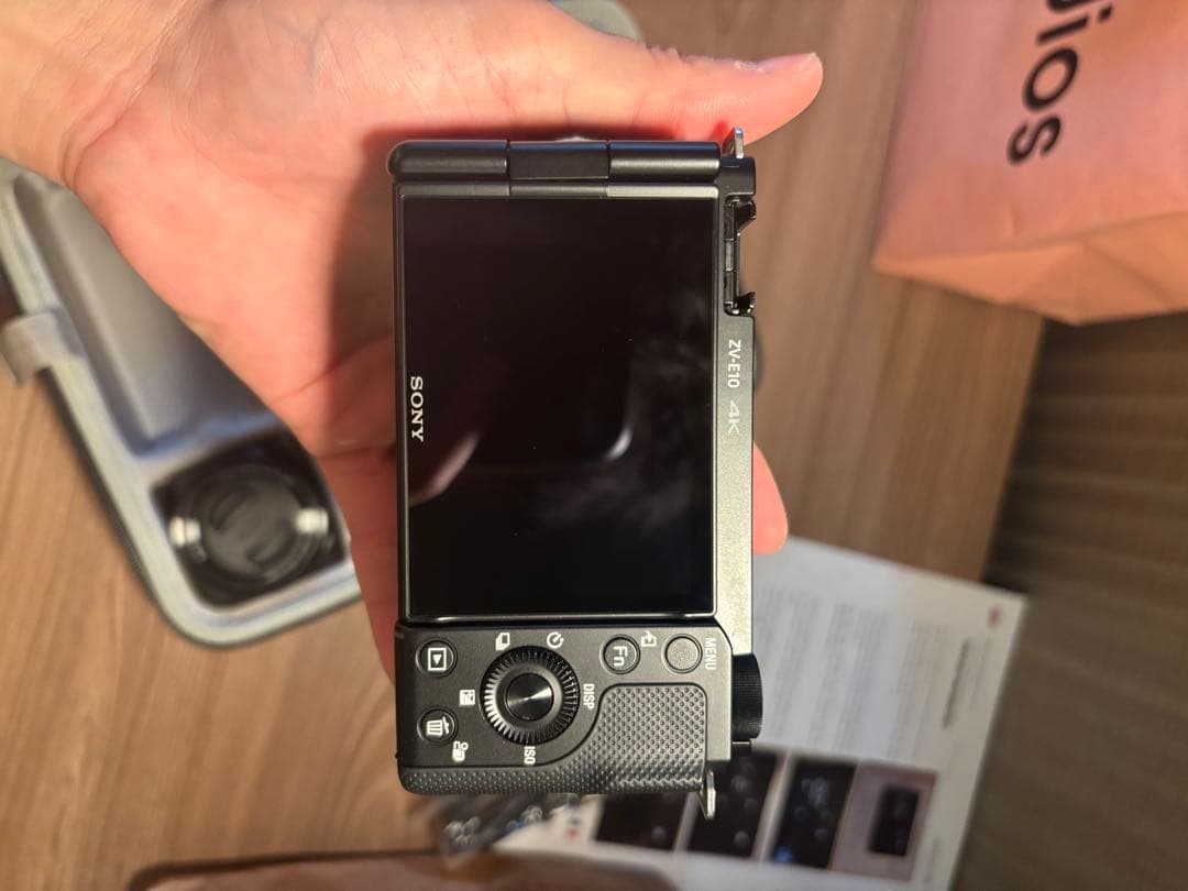 SONYミラーレスカメラ zv-e10