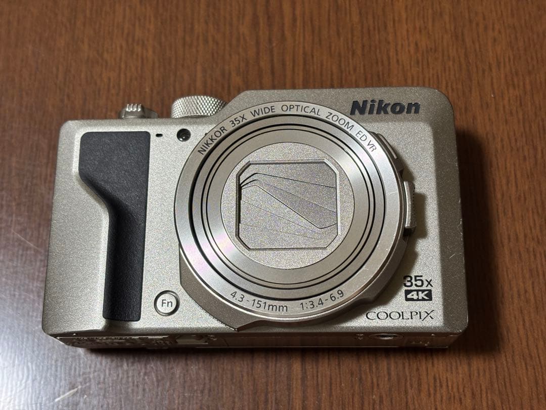 Nikon COOLPIX A1000 シルバー 動作確認済み やや傷あり