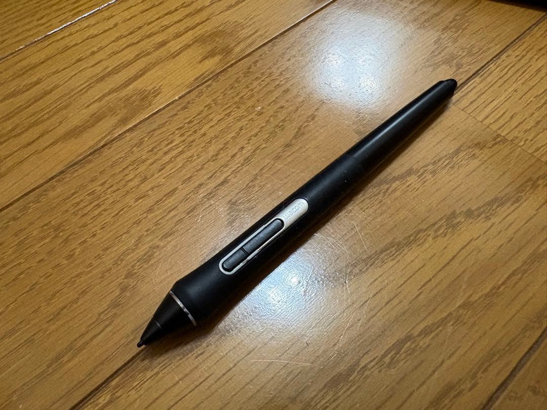 【専用スタンド付】Wacom Cintiq 16液晶ペンタブレットTDK1660