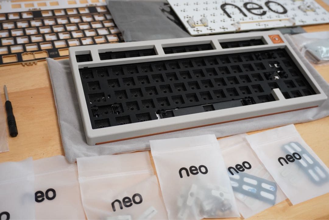 Neo75cu retrowhite/copper キーボード本体