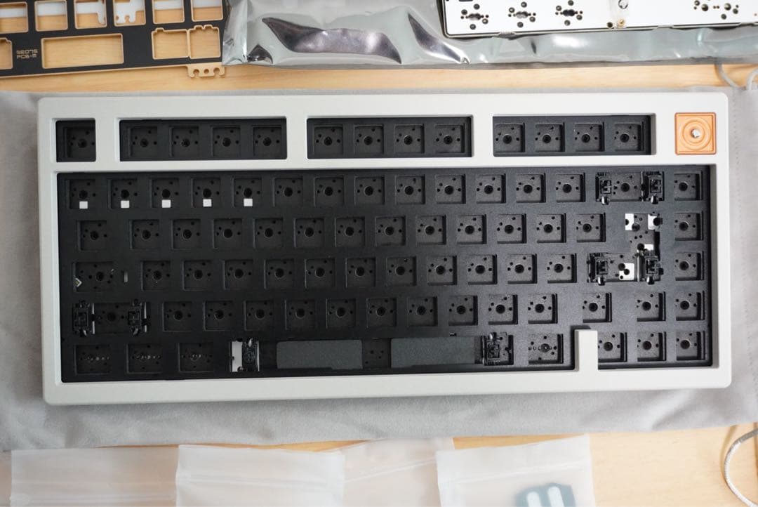 Neo75cu retrowhite/copper キーボード本体