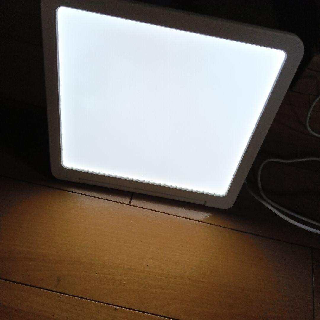 トトノエライト　ムーンムーン　目覚まし時計