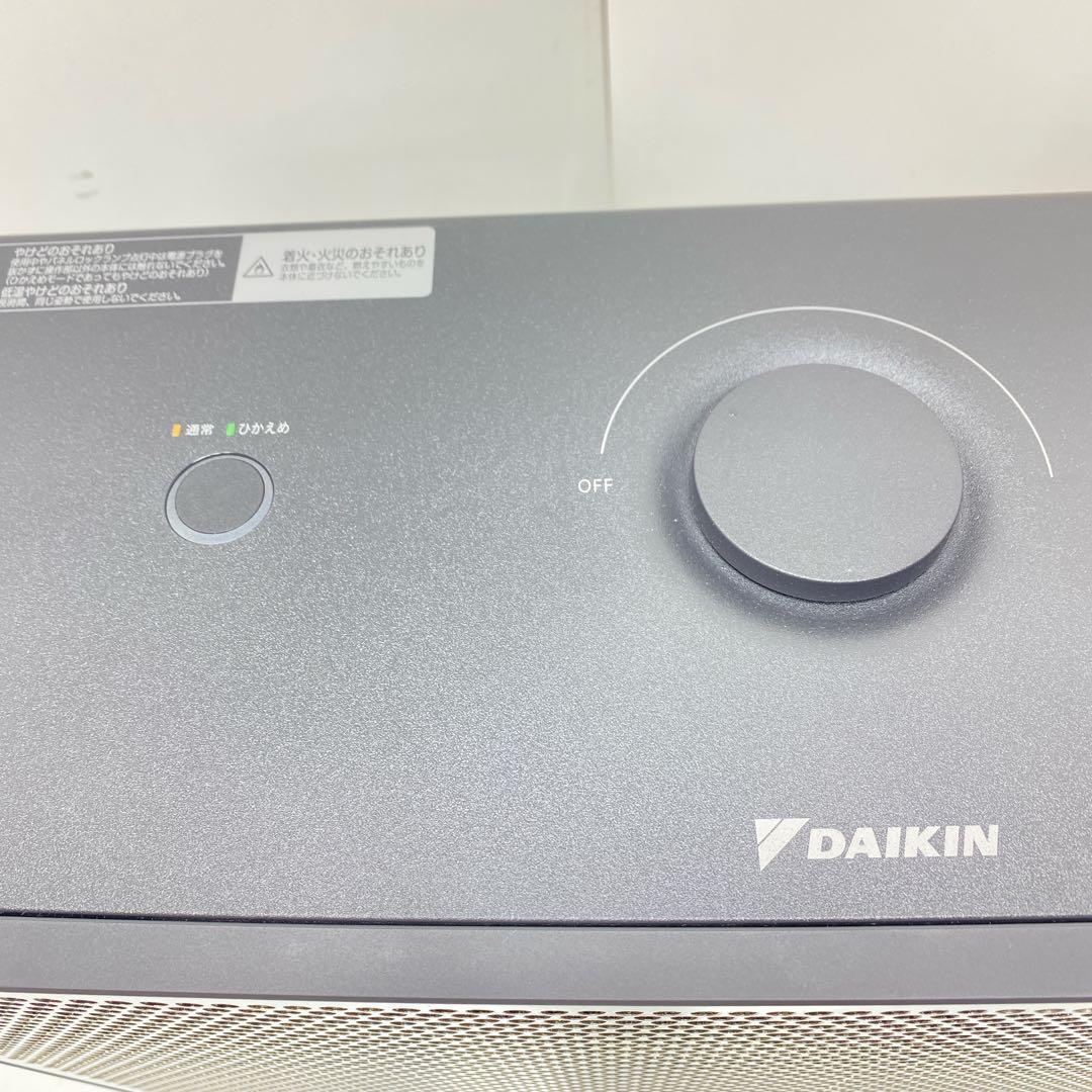 超美品ダイキンDAIKIN ハイブリットセラミックヒーター WRH135AS-H