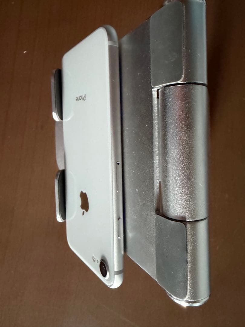 ⭐︎SIMフリー⭐︎iphone8 64GB シルバー