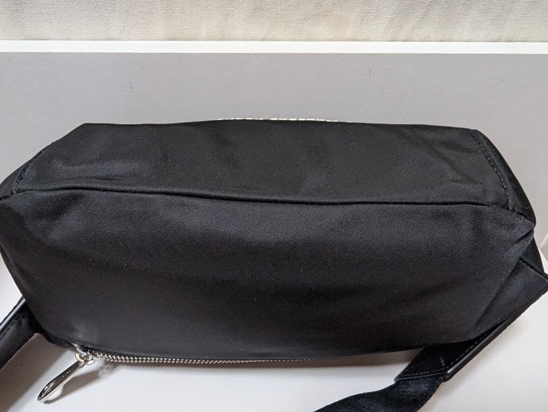 バーバリー ボディバッグ