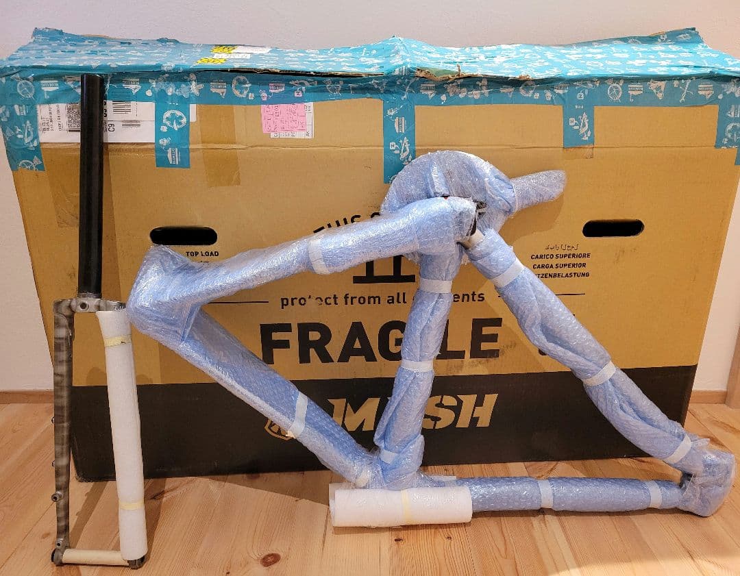 メ*ん様 【新品セット】MASH all-road silversmoke et