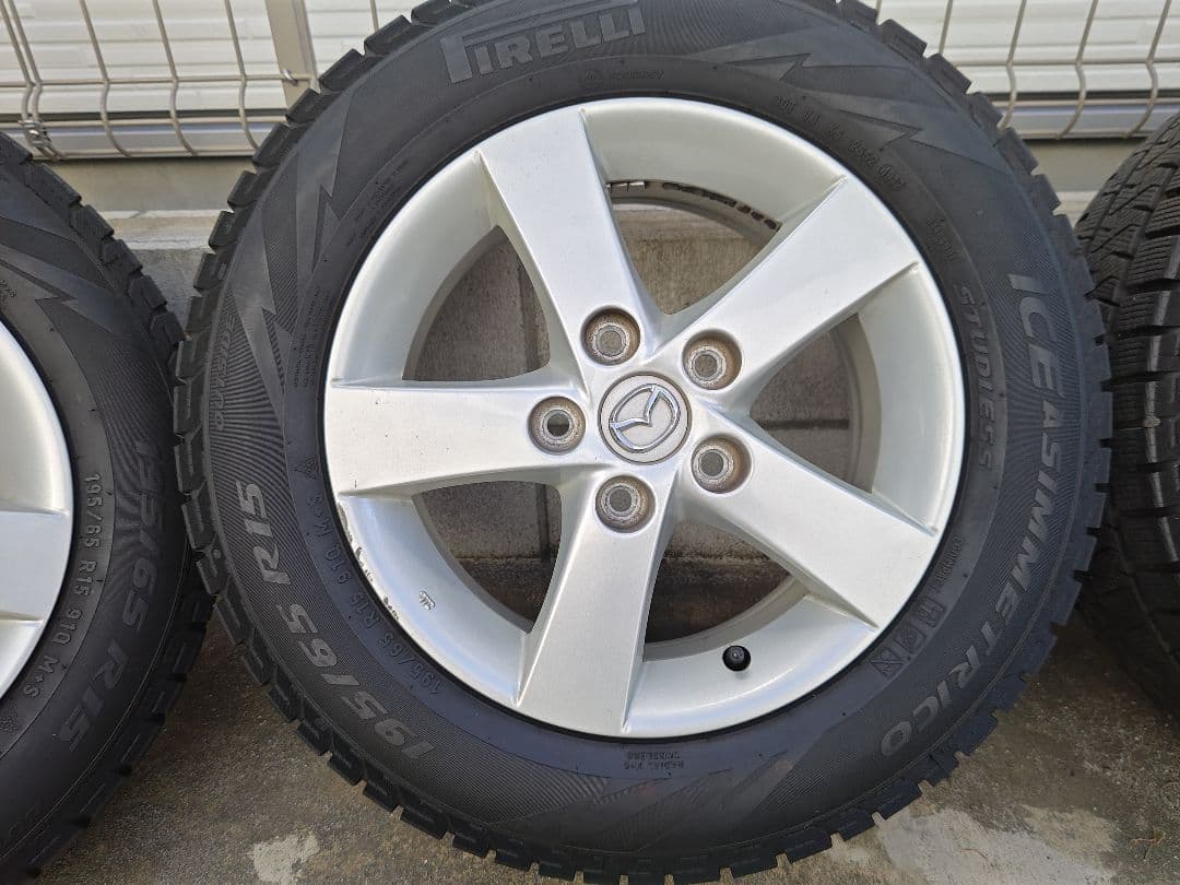 プレマシー 冬タイヤ・ホイールセット Pirelli 195/65 R15