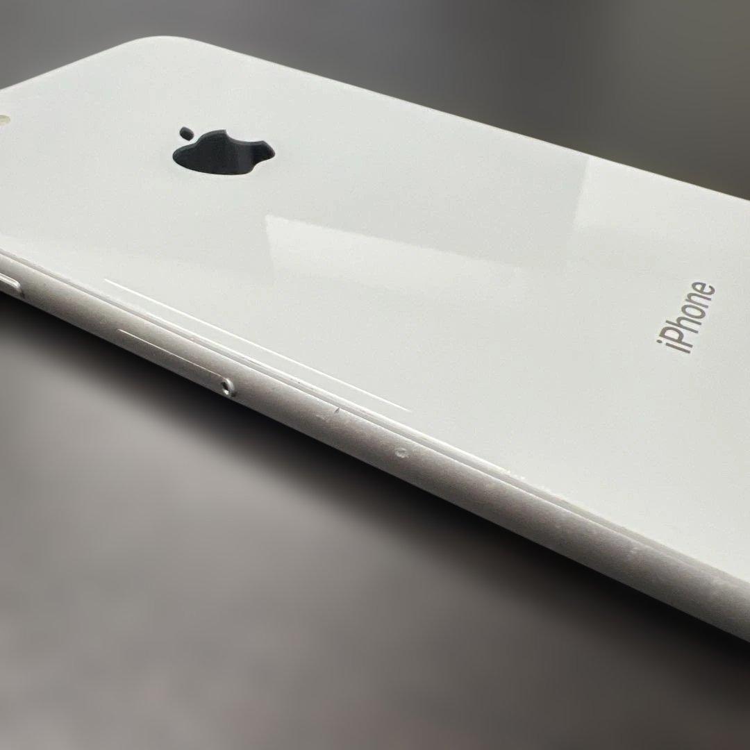 iphone8 64GB バッテリー94% シルバー