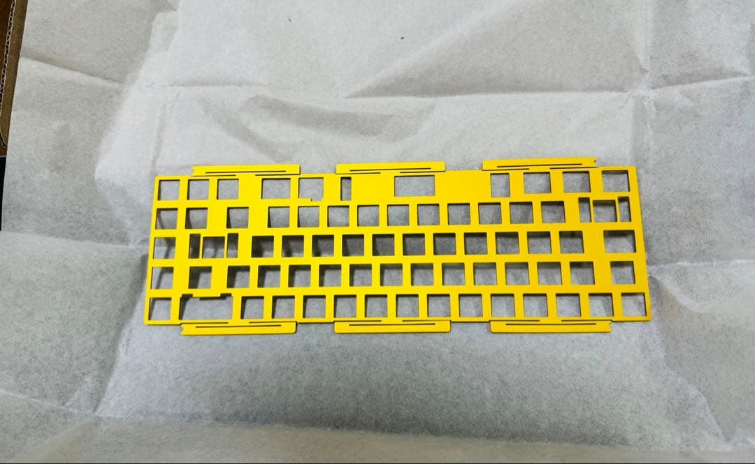 Keycult No. 1/65 Black & Gold 自作キーボード.