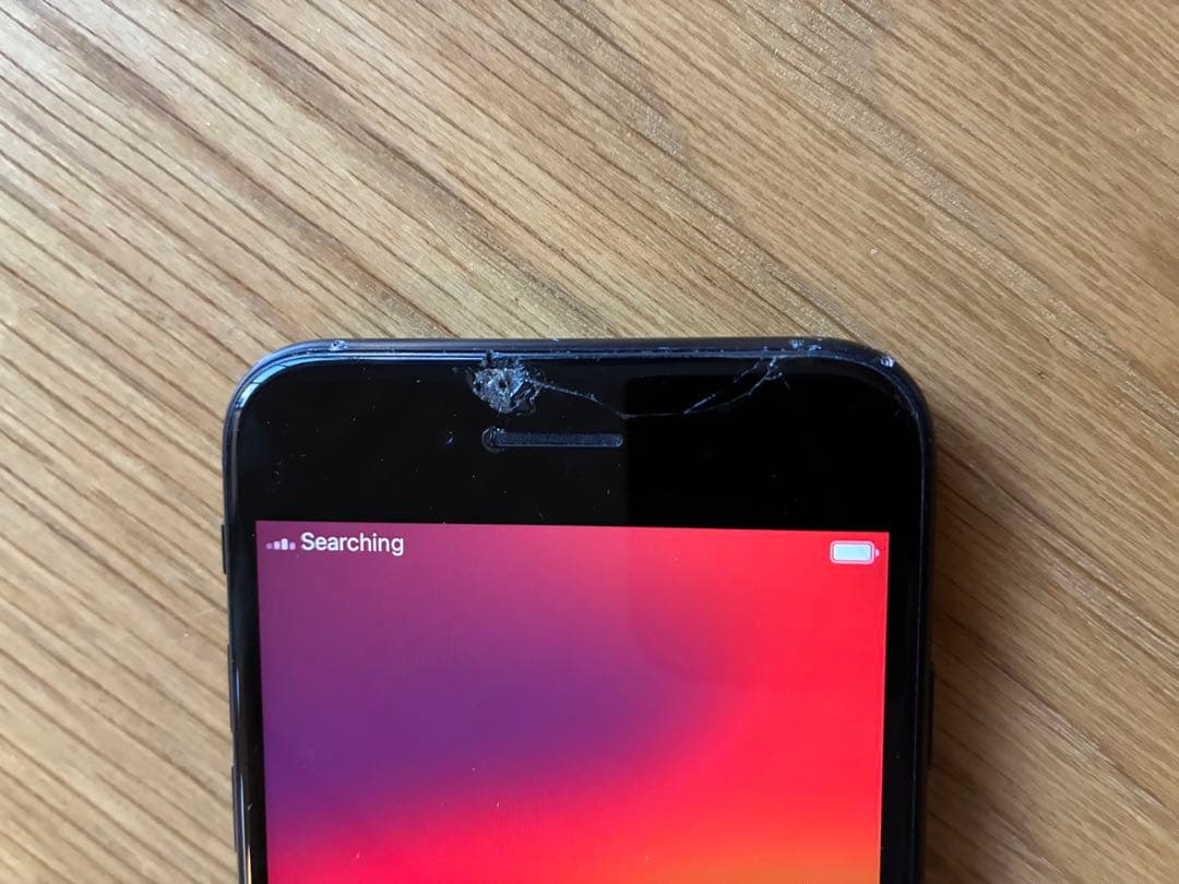 AppleiPhoneSE (第2世代) ブラック　本体　64GB