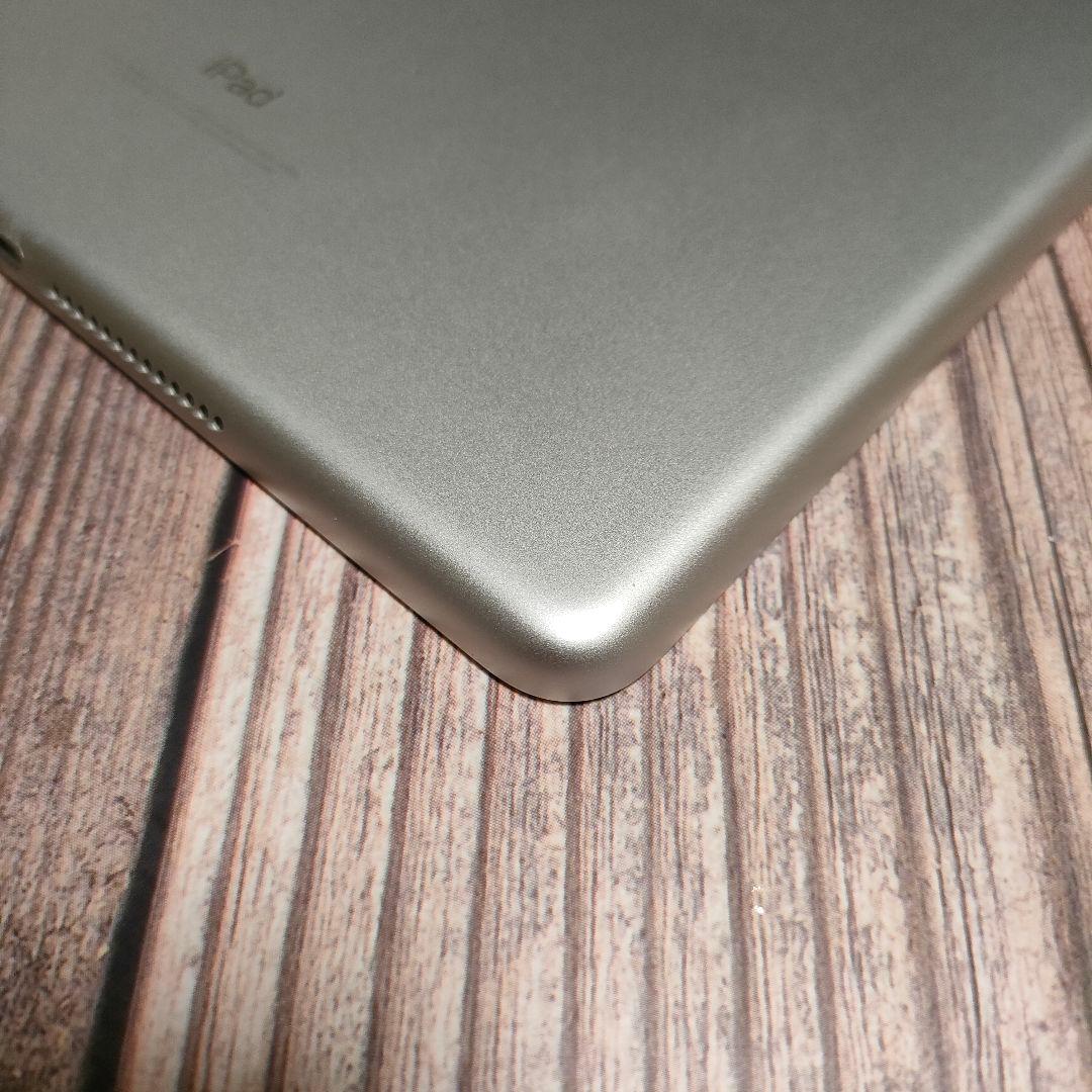 iPad 第6世代 32GB SIMフリー 美品 バッテリー100%
