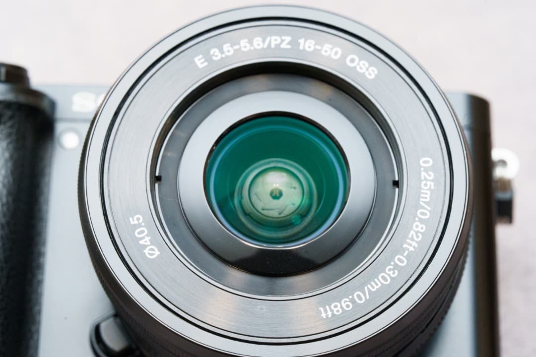 SONY α6000 ダブルズームレンズキット+おまけ