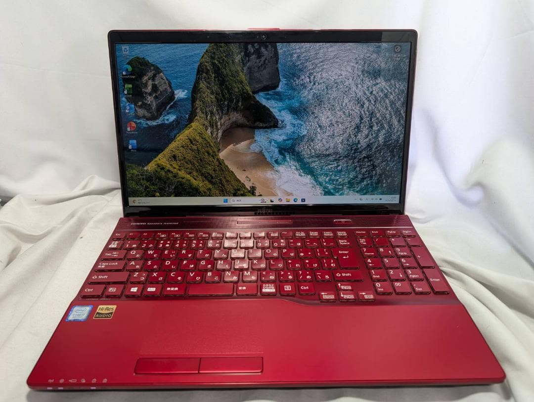 富士通 AH53/C2 第8世代 i7/8GB/SSD256GB/Office