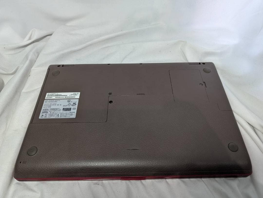 富士通 AH53/C2 第8世代 i7/8GB/SSD256GB/Office