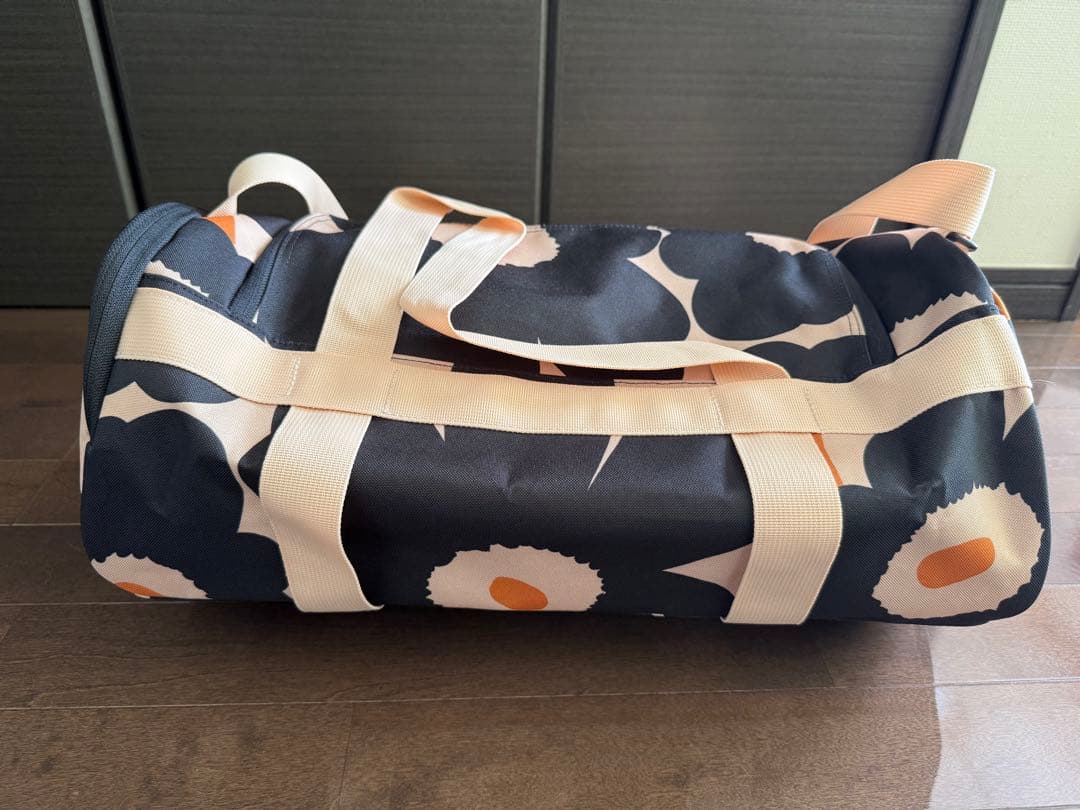 【極美品】限定品　adidas x marimekkoコラボ　ボストンバッグ