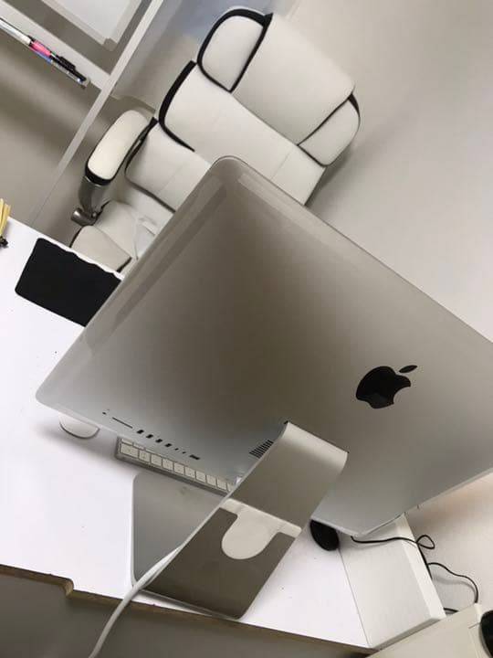 【美品 Apple Retina 4K  ディスプレイモデル】