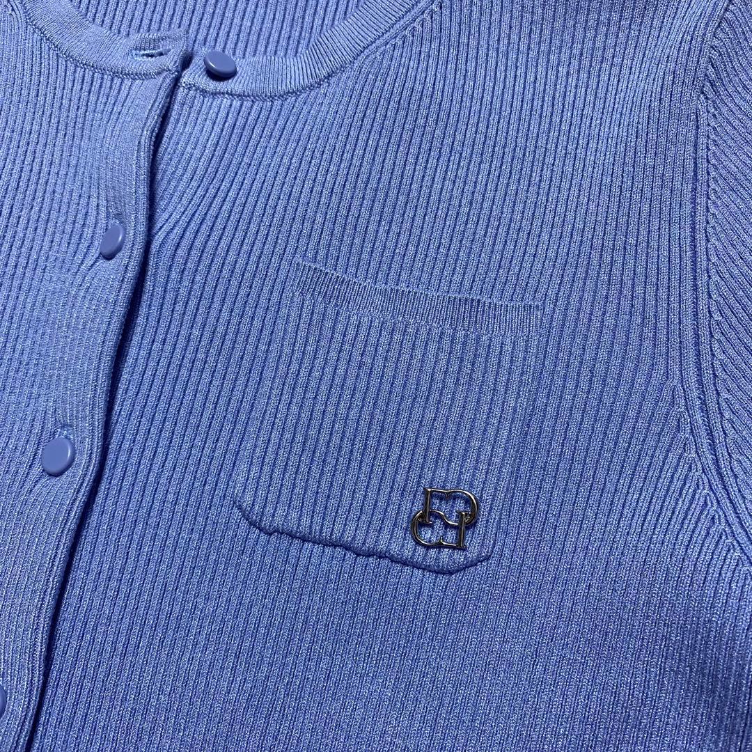 新品 完売2025 CELFORD ロゴチャーム リブニットカーディガン ブルー