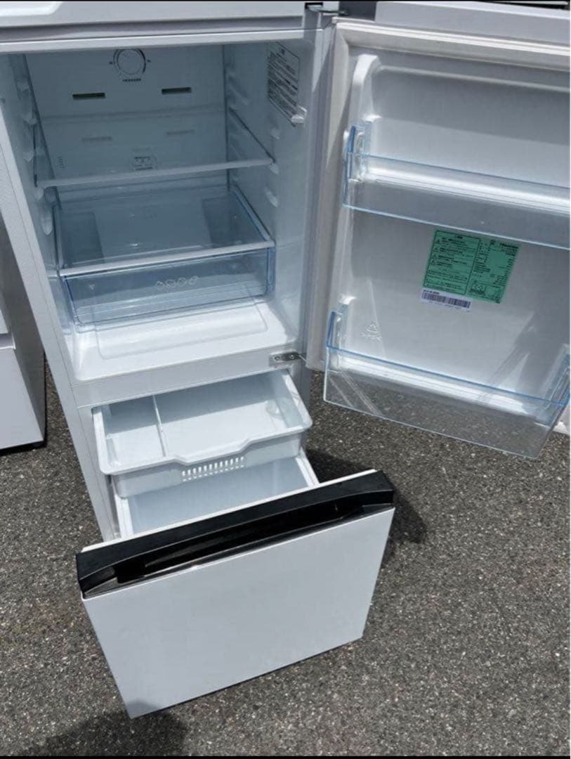 【高年式】 2022年式 130L Hisense 冷蔵庫 HR-D13E2W