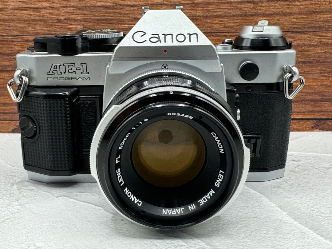 美品 AE-1 PROGRAM + FL50mm F1.8 + フィルター