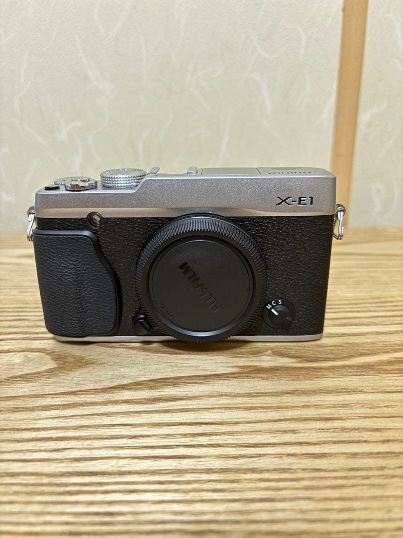 FUJIFILM X-E1 ミラーレスカメラ レンズ2種セット