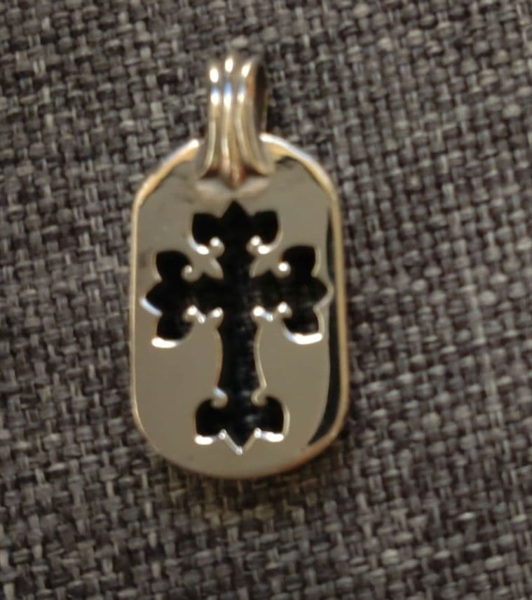 本日限定値下げ　ディールデザイン リリークロスドッグタグペンダントトップ