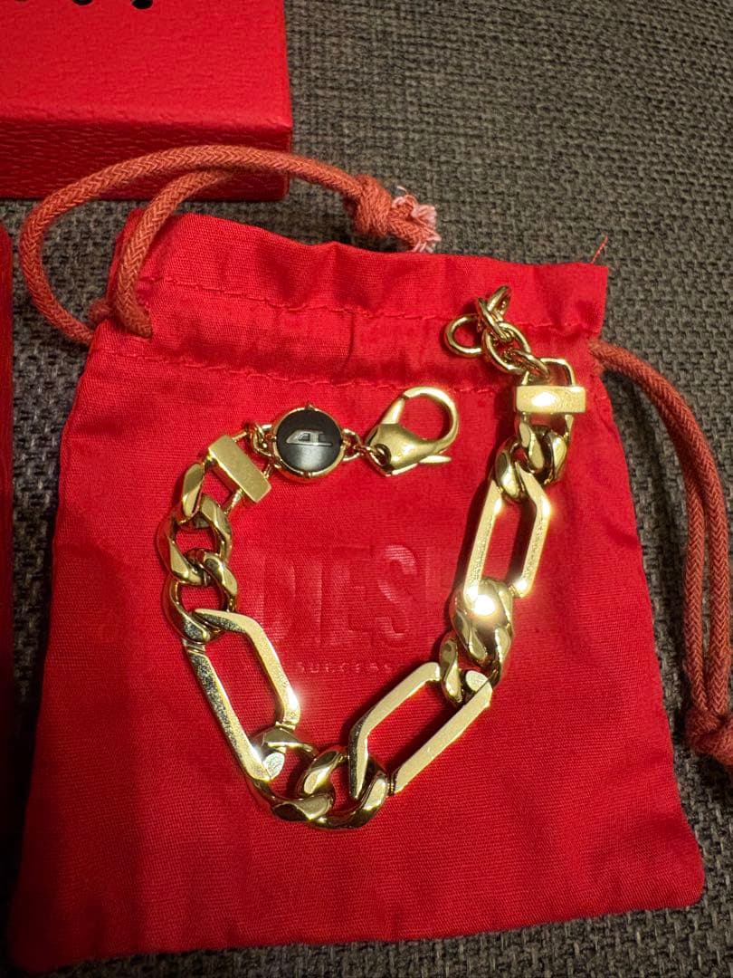 DIESEL ディーゼル ゴールドチェーンブレスレット Dx1471