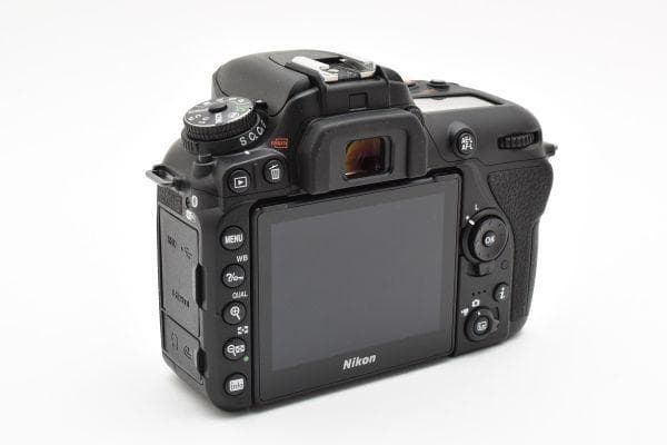 【ほぼ新品】ニコン Nikon D7500 ボディ 《ショット数1126回》
