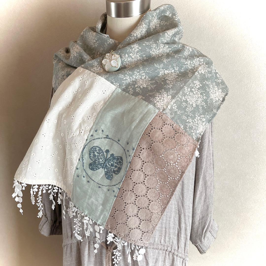 イザベルハンドメイドミナペルホネンforest wingと小花のストール。