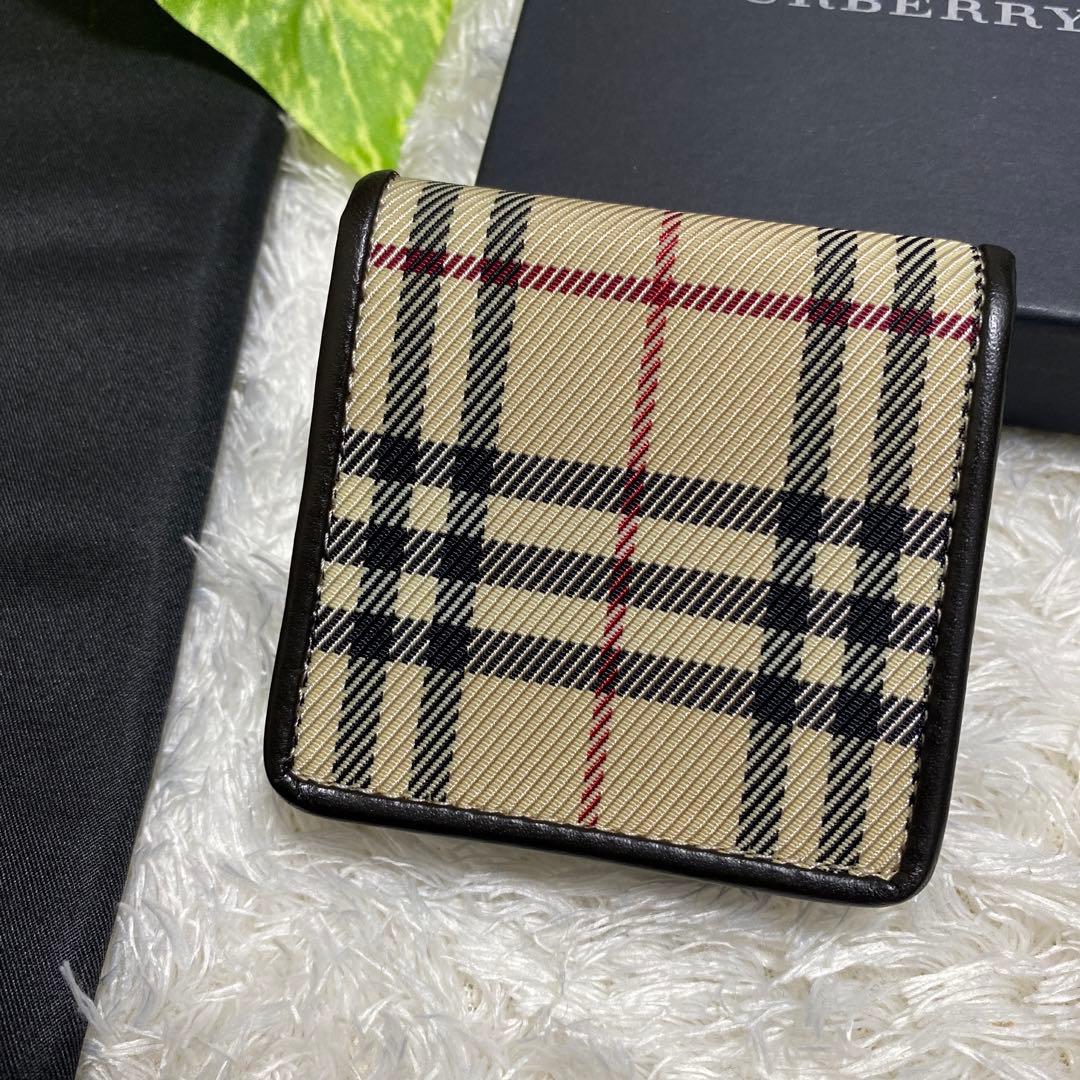 Burberry ケース　ノバチェック　ミニサイズ　お洒落　箱付き