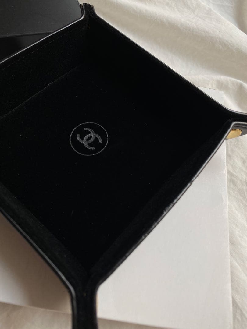 CHANEL ノベルティ　ジュエリートレー