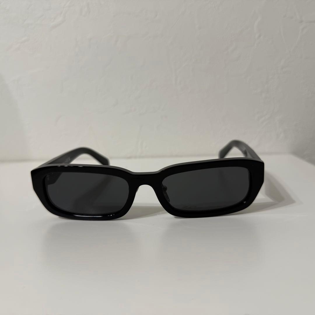 【大幅値下げ】PRADA ブラック スクエア サングラス　付属品完備