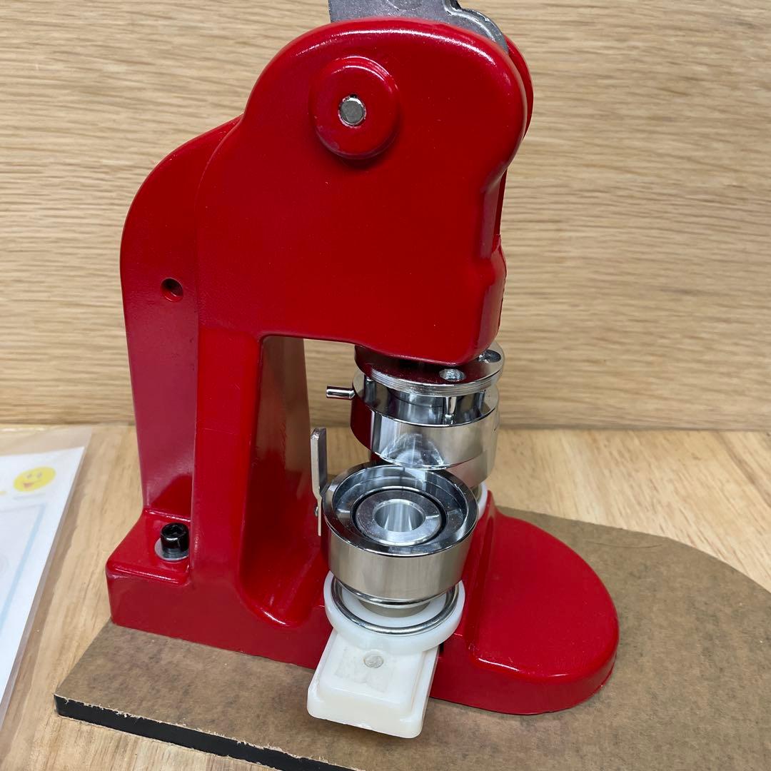 缶バッジマシン　缶バッジ製作マシーン　手動式　44mm 未使用