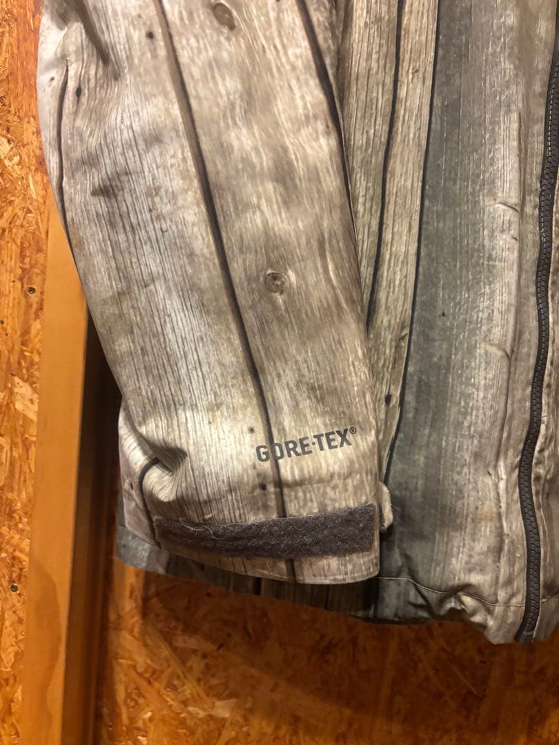BURTON AK 2L CYCLIC JACKET GORE-TEX 木目柄