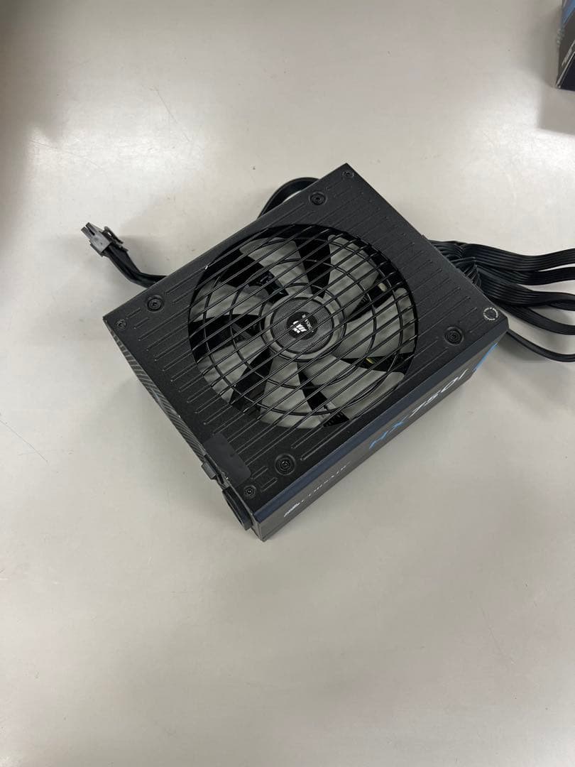 CORSAIR HX750i 750W電源ユニット