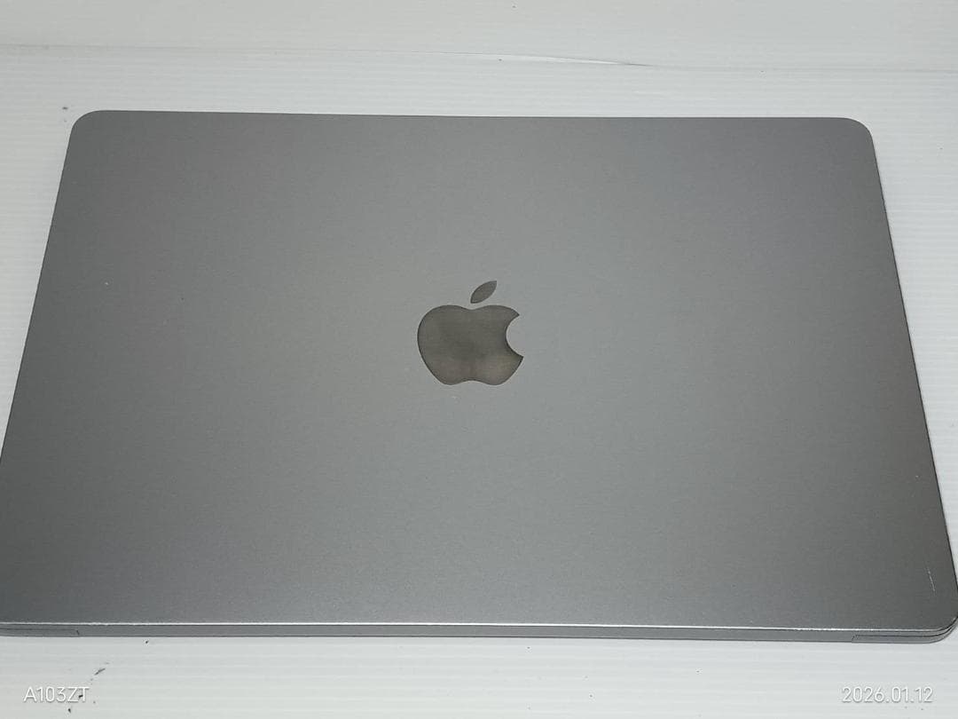 MacBook Air M2チップ メモリ16GB SSD：500GB