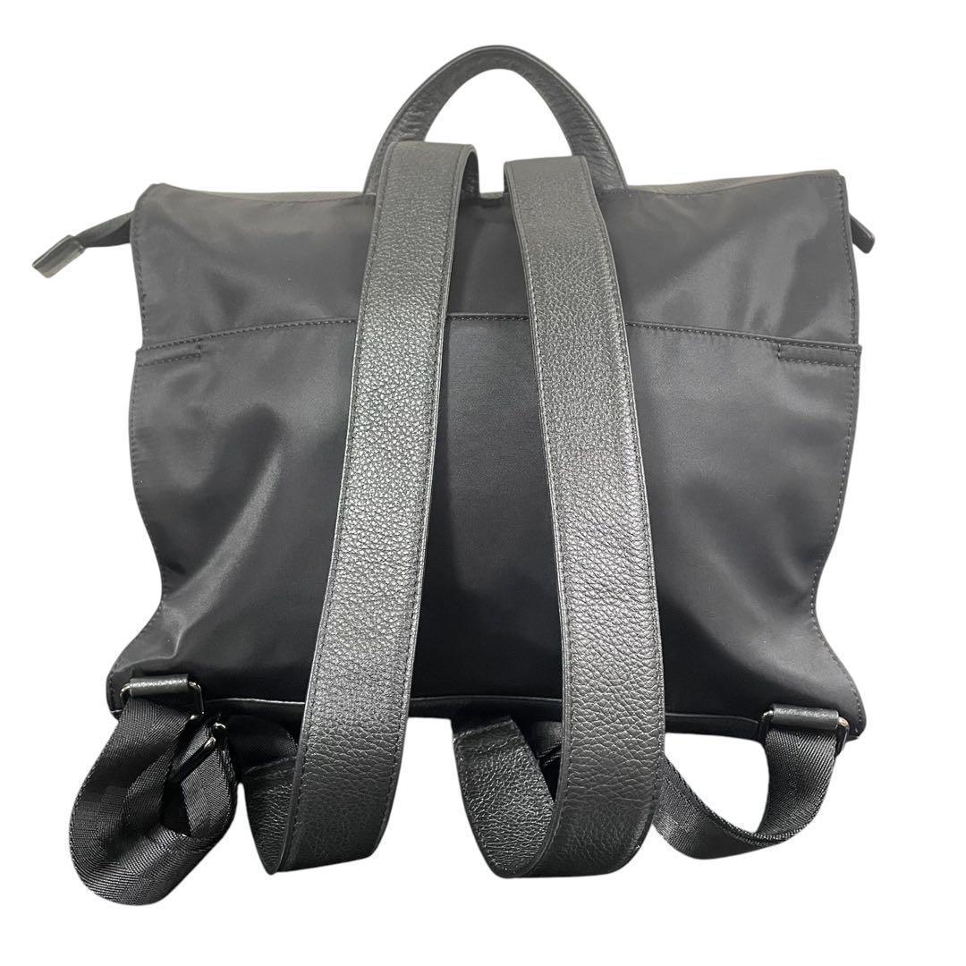 ear PAPILLONNER　本革スクエアレザーリュック　A4