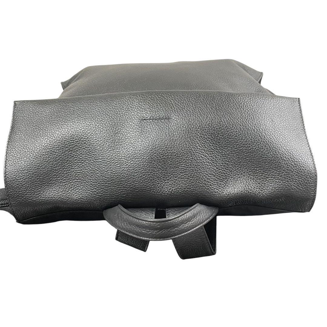 ear PAPILLONNER　本革スクエアレザーリュック　A4