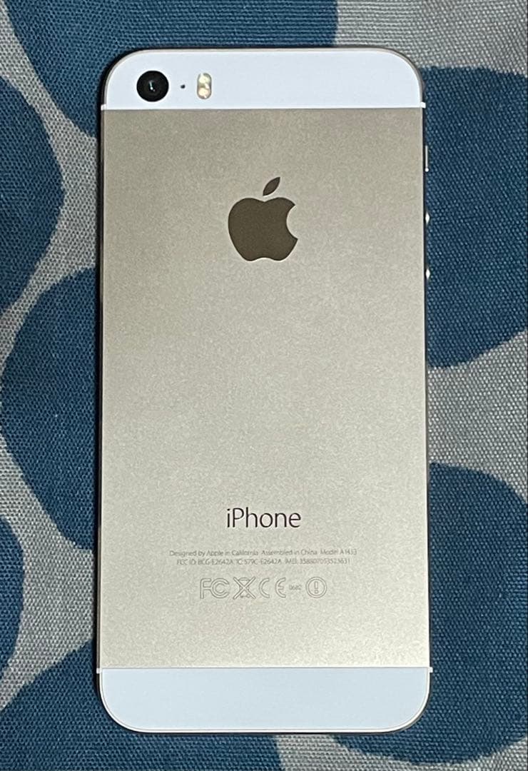 iPhone5s ゴールド 64GBバッテリー100%