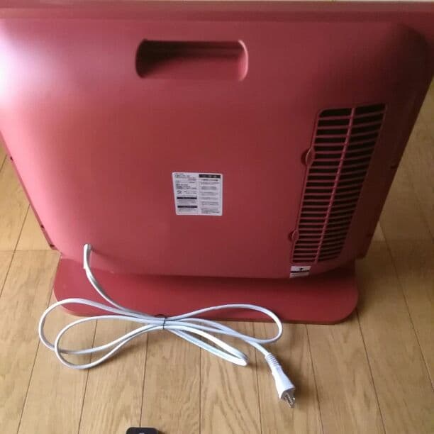 新品同様電気暖房器具