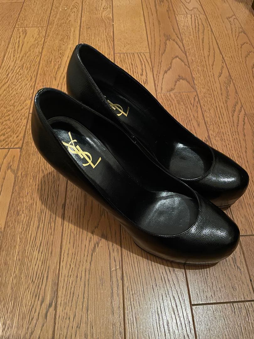 サンローラン　パンプス　レザー　黒　レディース　40サイズ美品