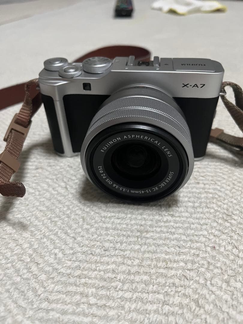 Fujifilm X-A7 ミラーレスカメラ レンズ付き