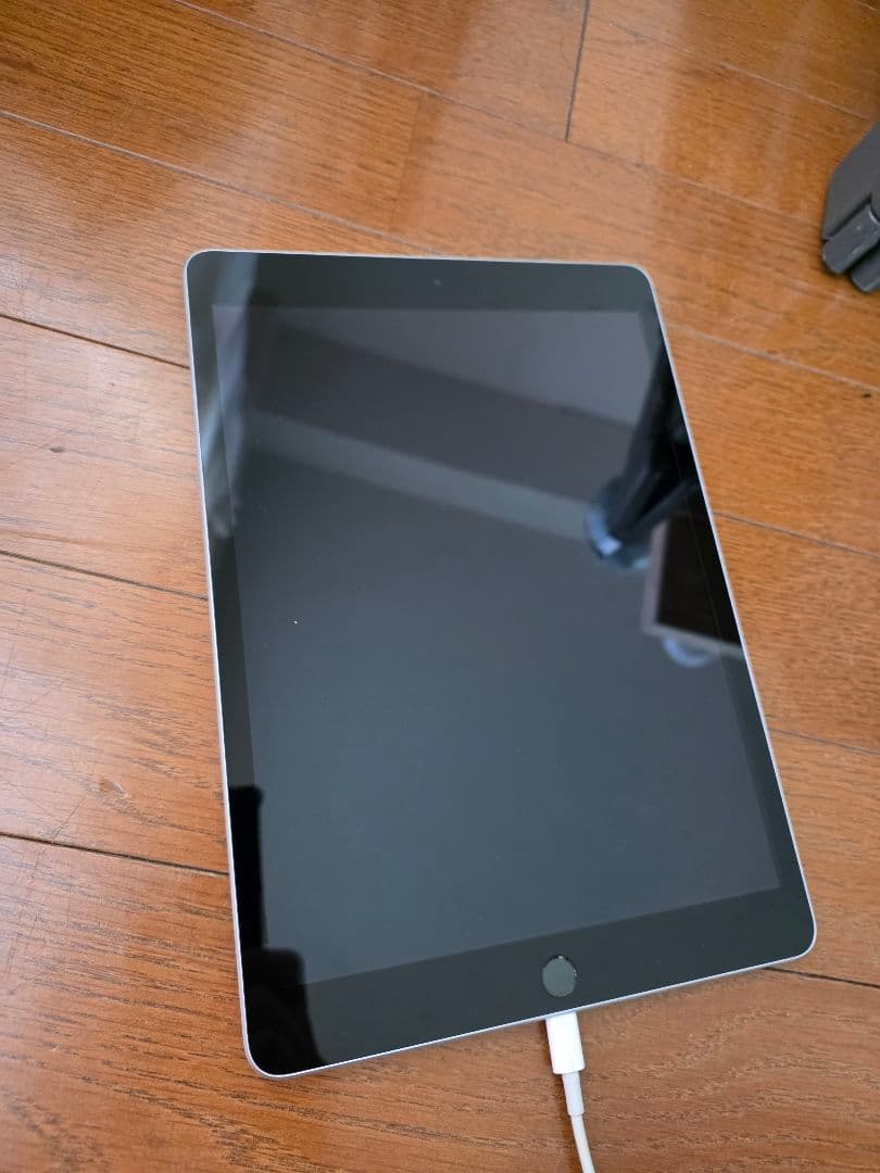 Apple iPad (第7世代) 64GB シルバー WiFiモデル