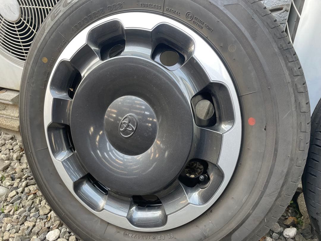 185/65R15 シエンタ　純正外し
