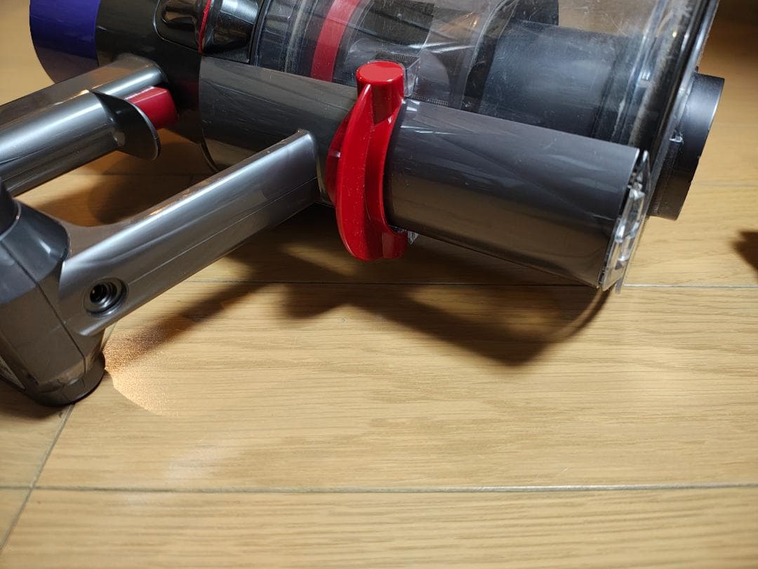 ダイソン★コードレス掃除機★V10本体★SV12★バッテリー新品と大差なし★10