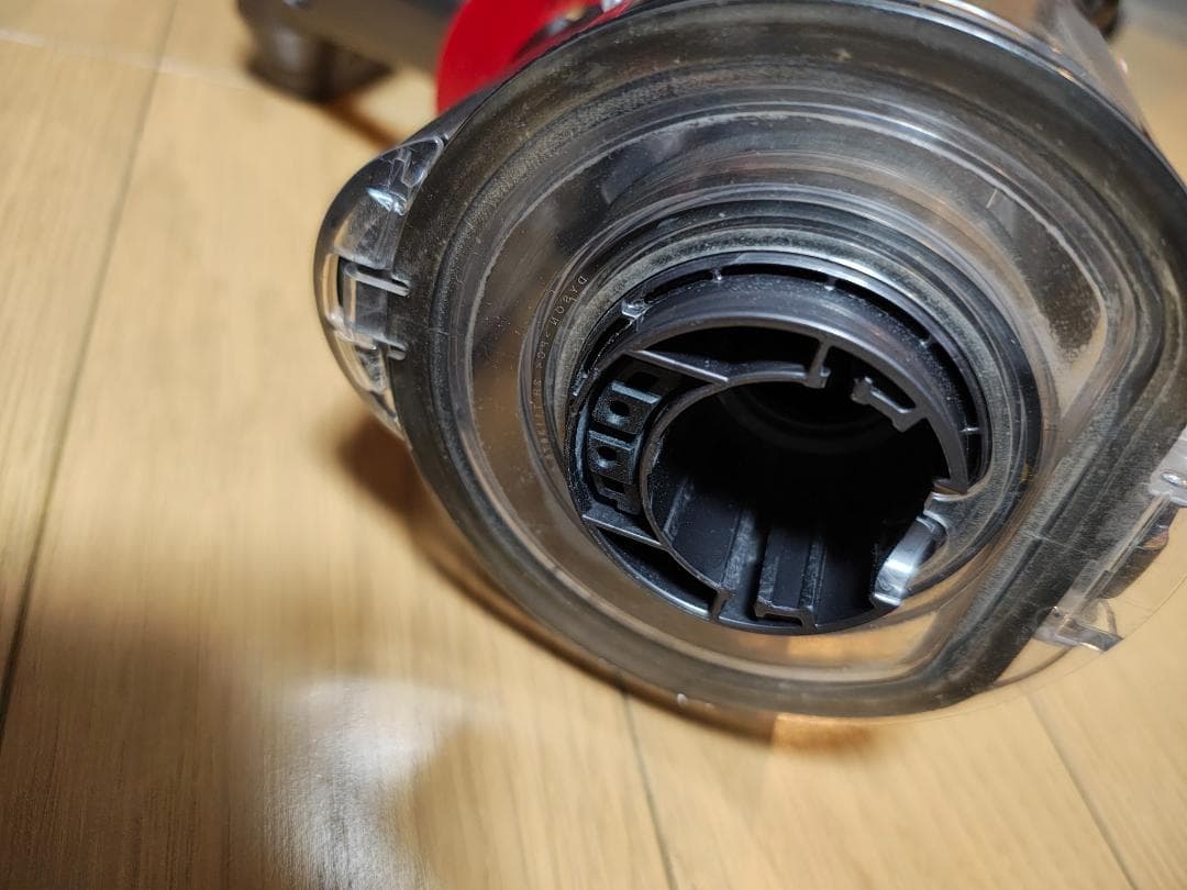 ダイソン★コードレス掃除機★V10本体★SV12★バッテリー新品と大差なし★10