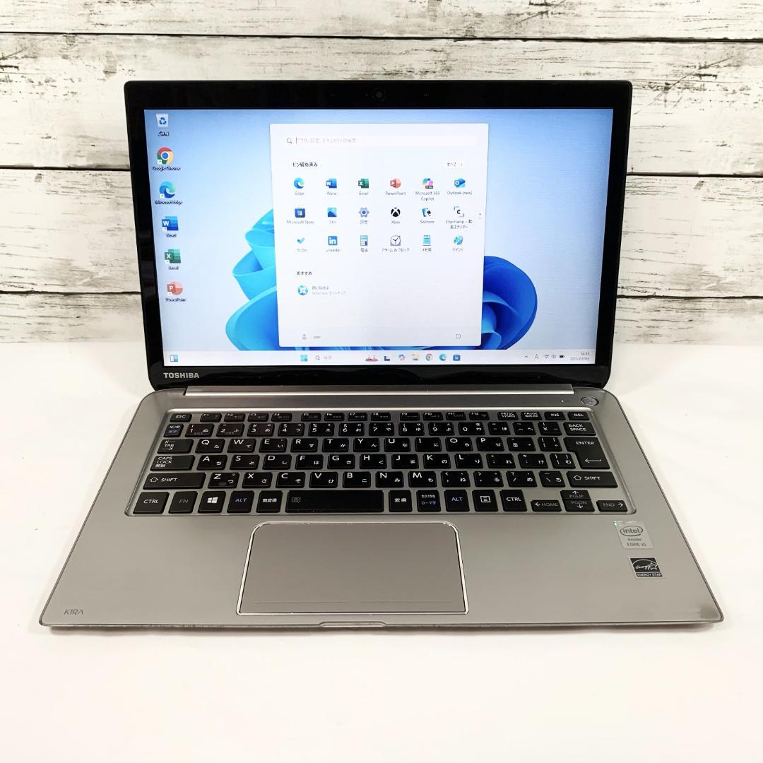 【匿名配送】ノートパソコン／薄型　Windows11　Webカメラ／オフィス付き