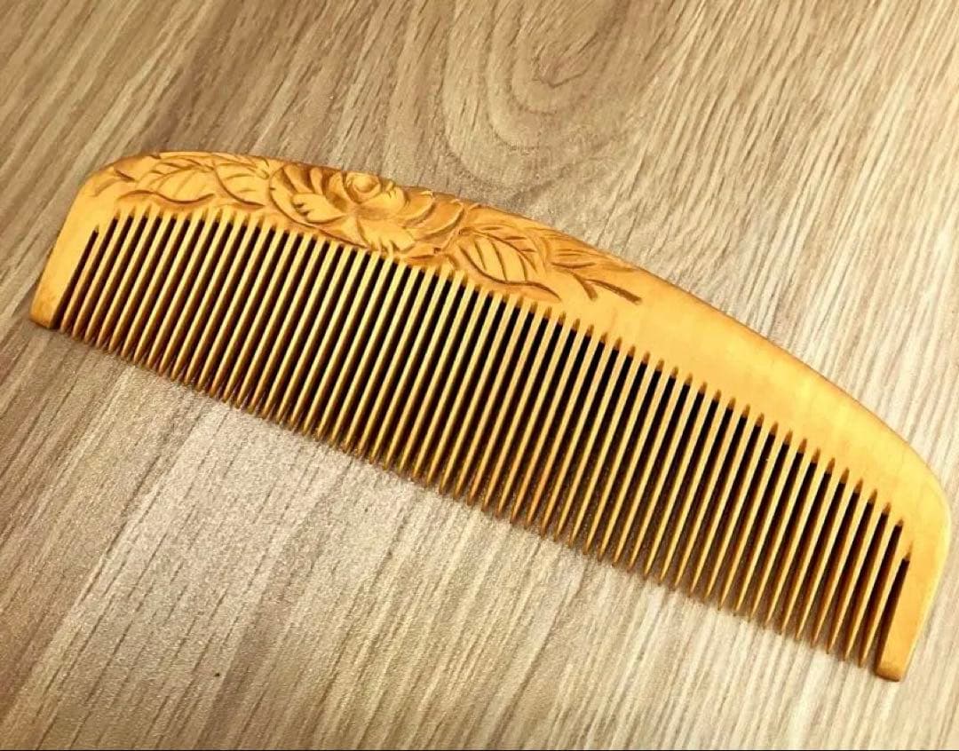 本日限定値下げ　辻忠商店　つげ櫛　彫解櫛　4寸5分　中歯　国産つげ　さつまつげ