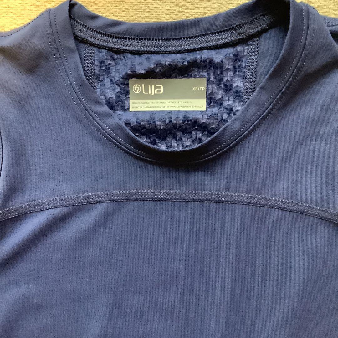 テニスウエア　Lija リージャ　ネイビー トップス　XS (Sサイズ)