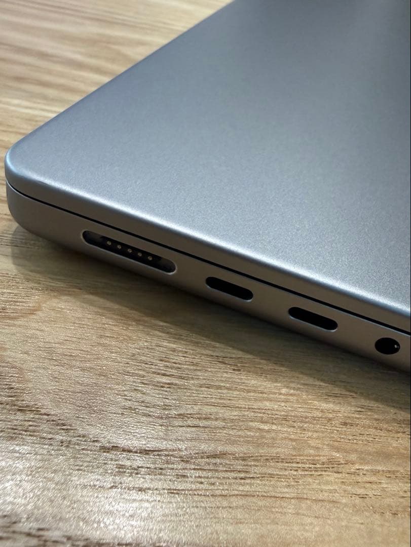 Macbook Pro M3 14インチ 2023 8GB 512GB