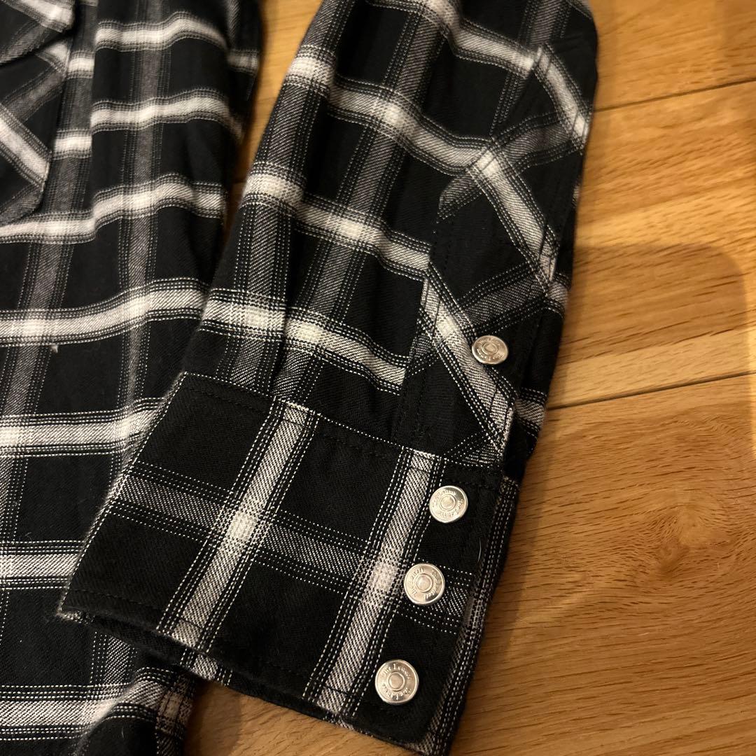 The letters チェックシャツ M BK